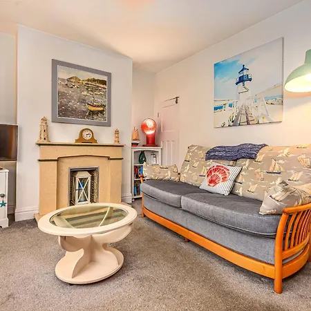 Finest Retreats - Mumbles Whitby
