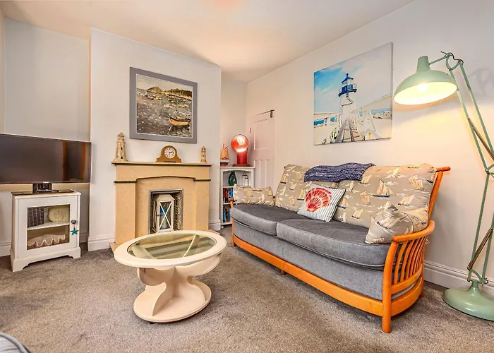 Finest Retreats - Mumbles Whitby