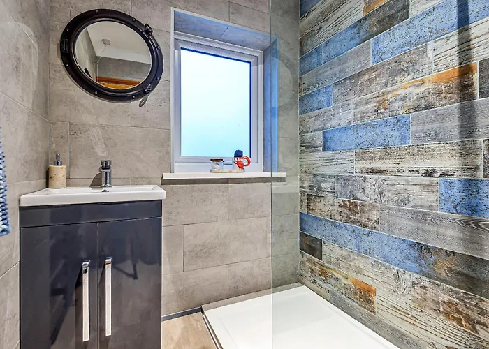 Finest Retreats - Mumbles *